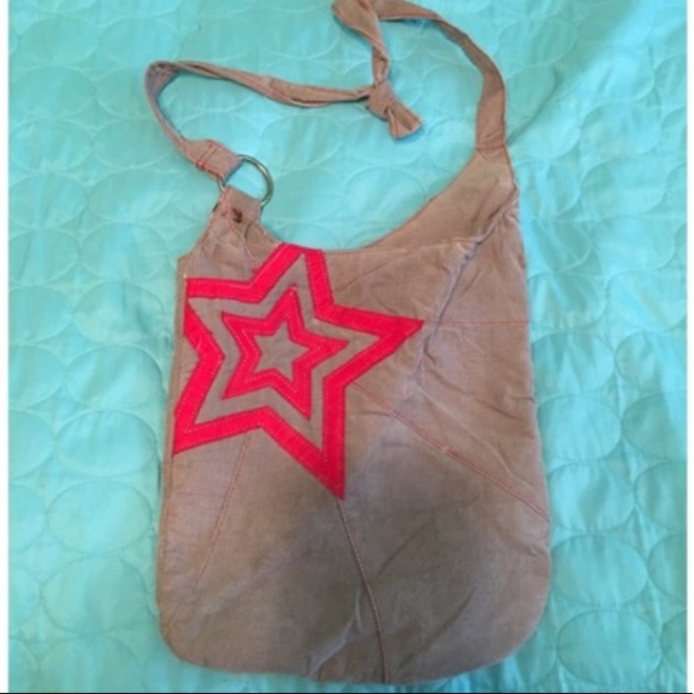 ISO this handbag